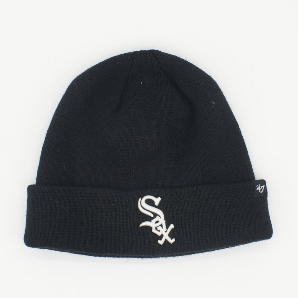 BLACK WHITE SOX BEANIE